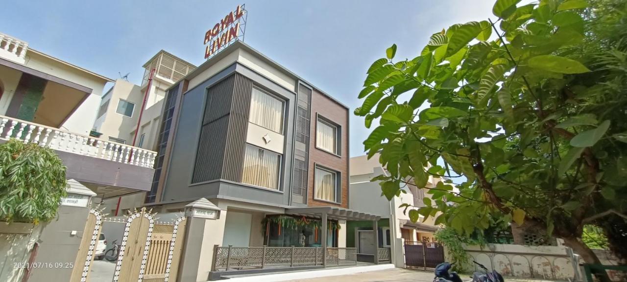 Hotel Royal Livin พาราณสี ภายนอก รูปภาพ