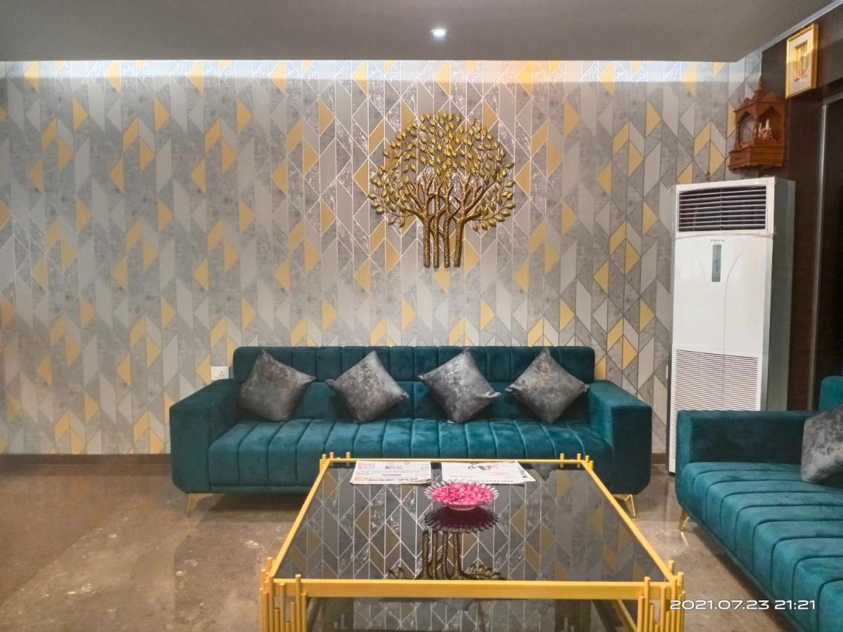 Hotel Royal Livin พาราณสี ภายนอก รูปภาพ