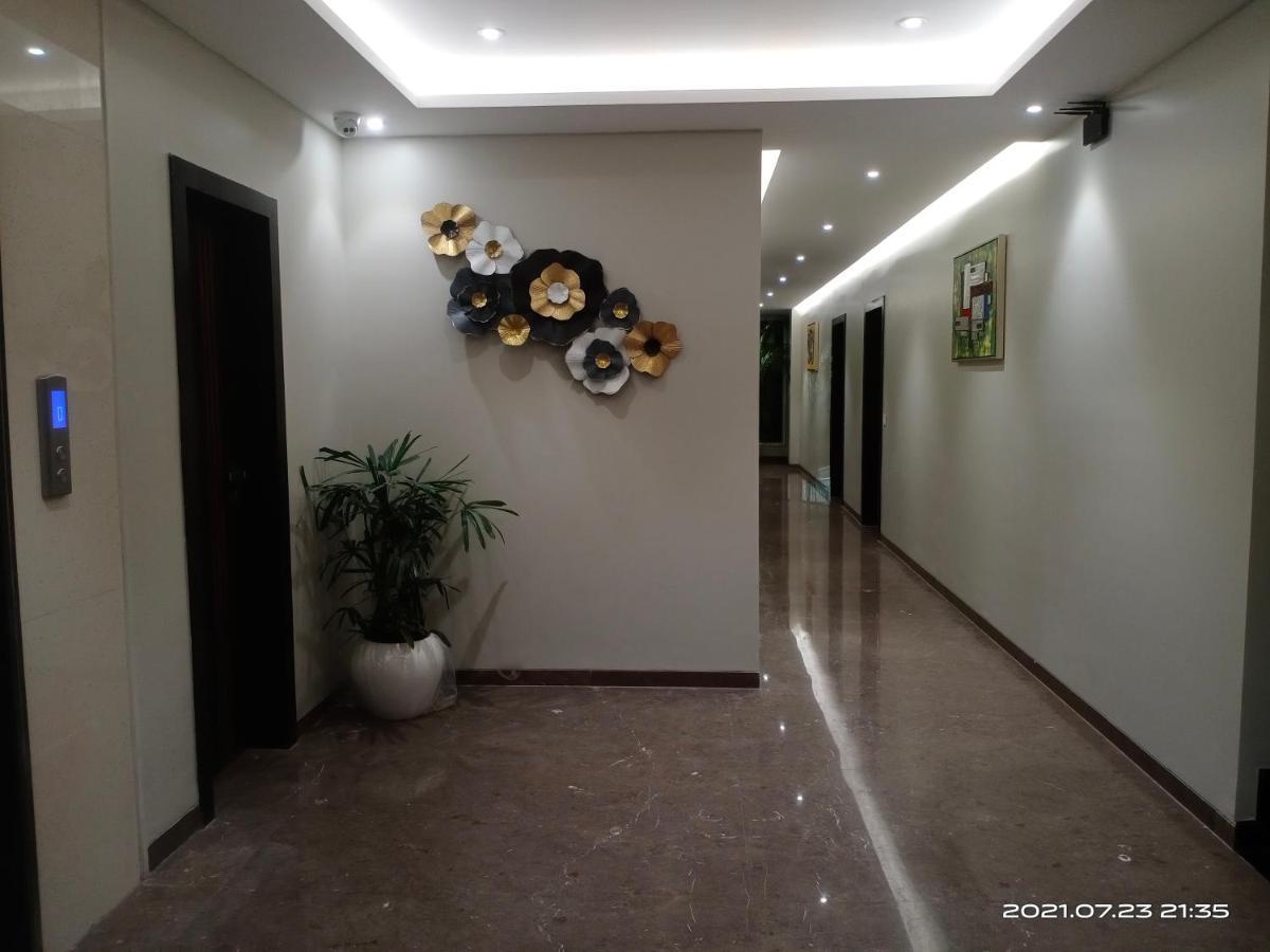 Hotel Royal Livin พาราณสี ภายนอก รูปภาพ