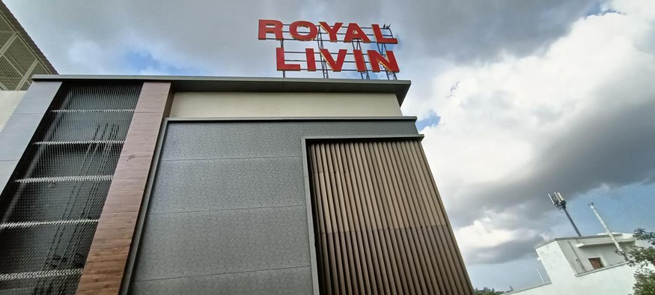 Hotel Royal Livin พาราณสี ภายนอก รูปภาพ