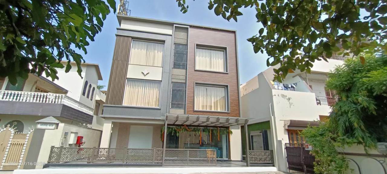 Hotel Royal Livin พาราณสี ภายนอก รูปภาพ