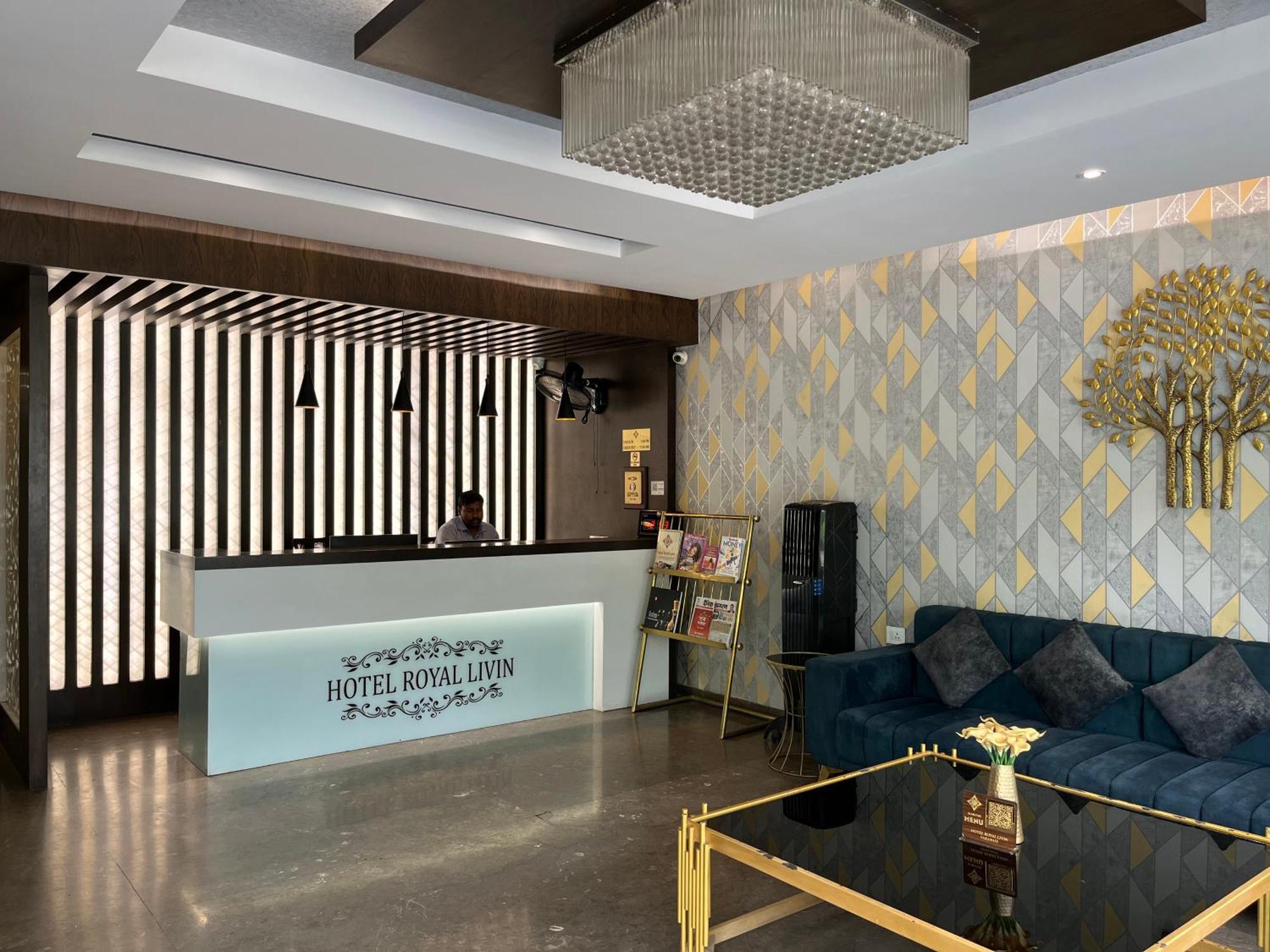 Hotel Royal Livin พาราณสี ภายนอก รูปภาพ