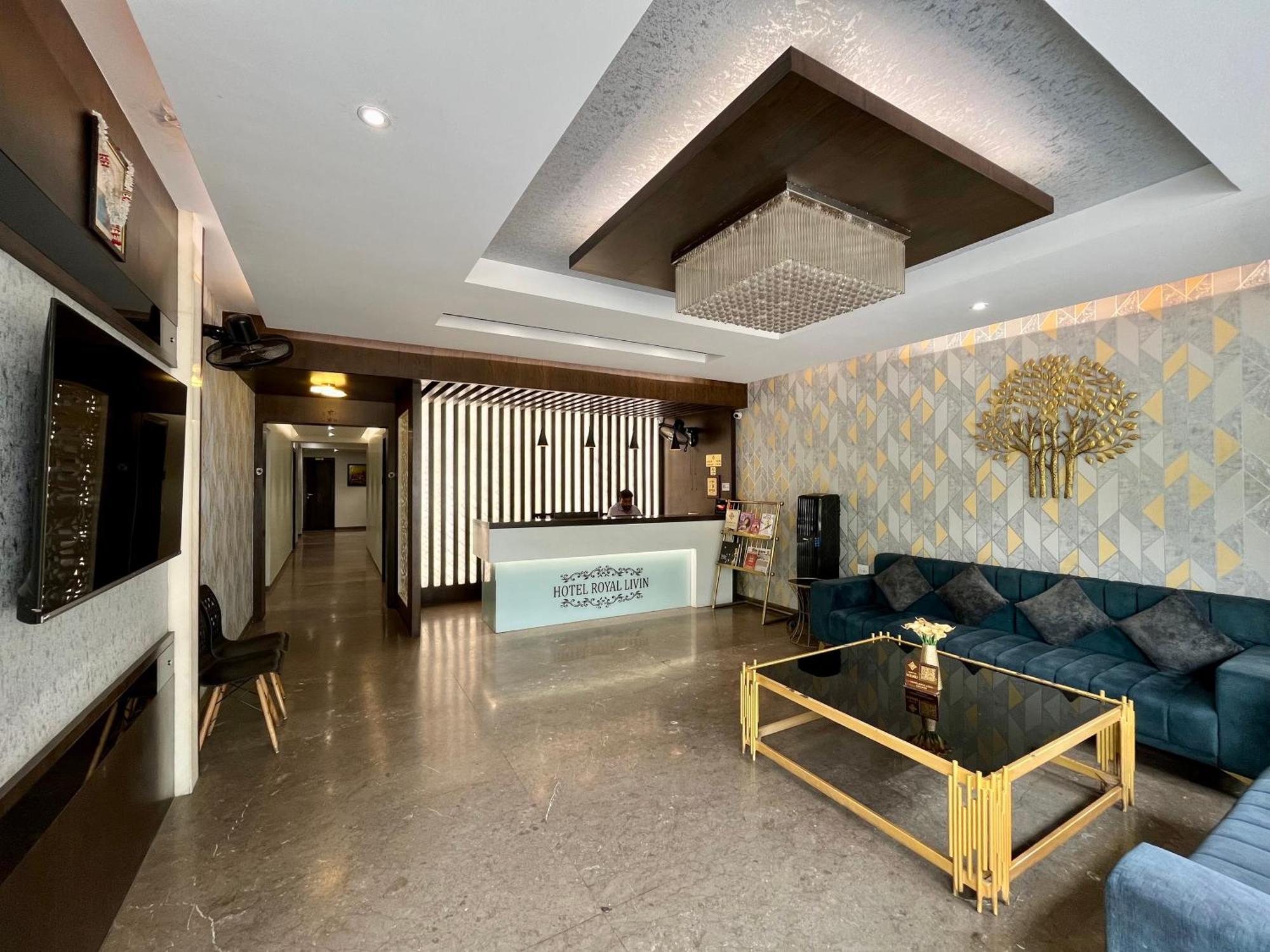 Hotel Royal Livin พาราณสี ภายนอก รูปภาพ