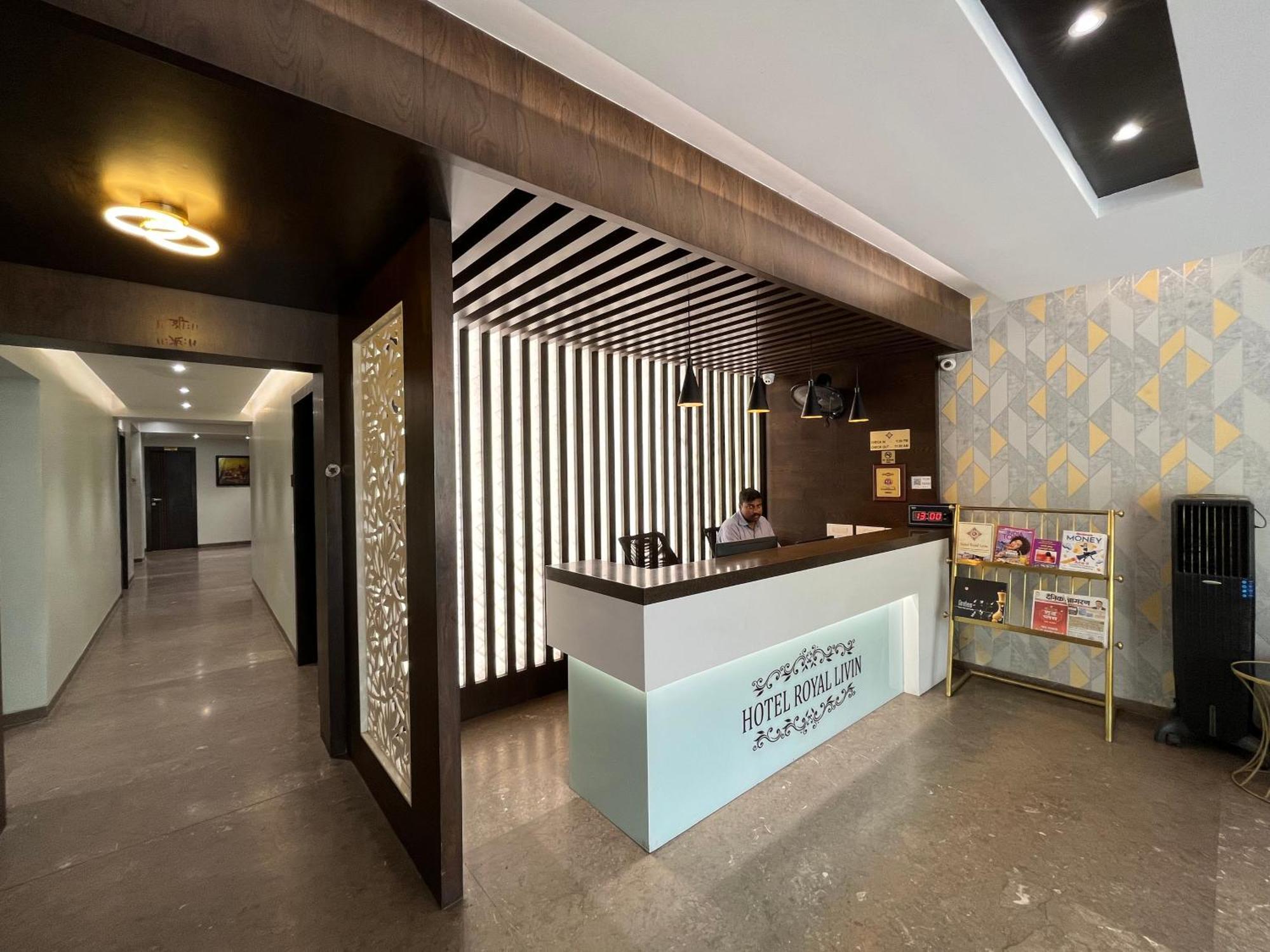 Hotel Royal Livin พาราณสี ภายนอก รูปภาพ
